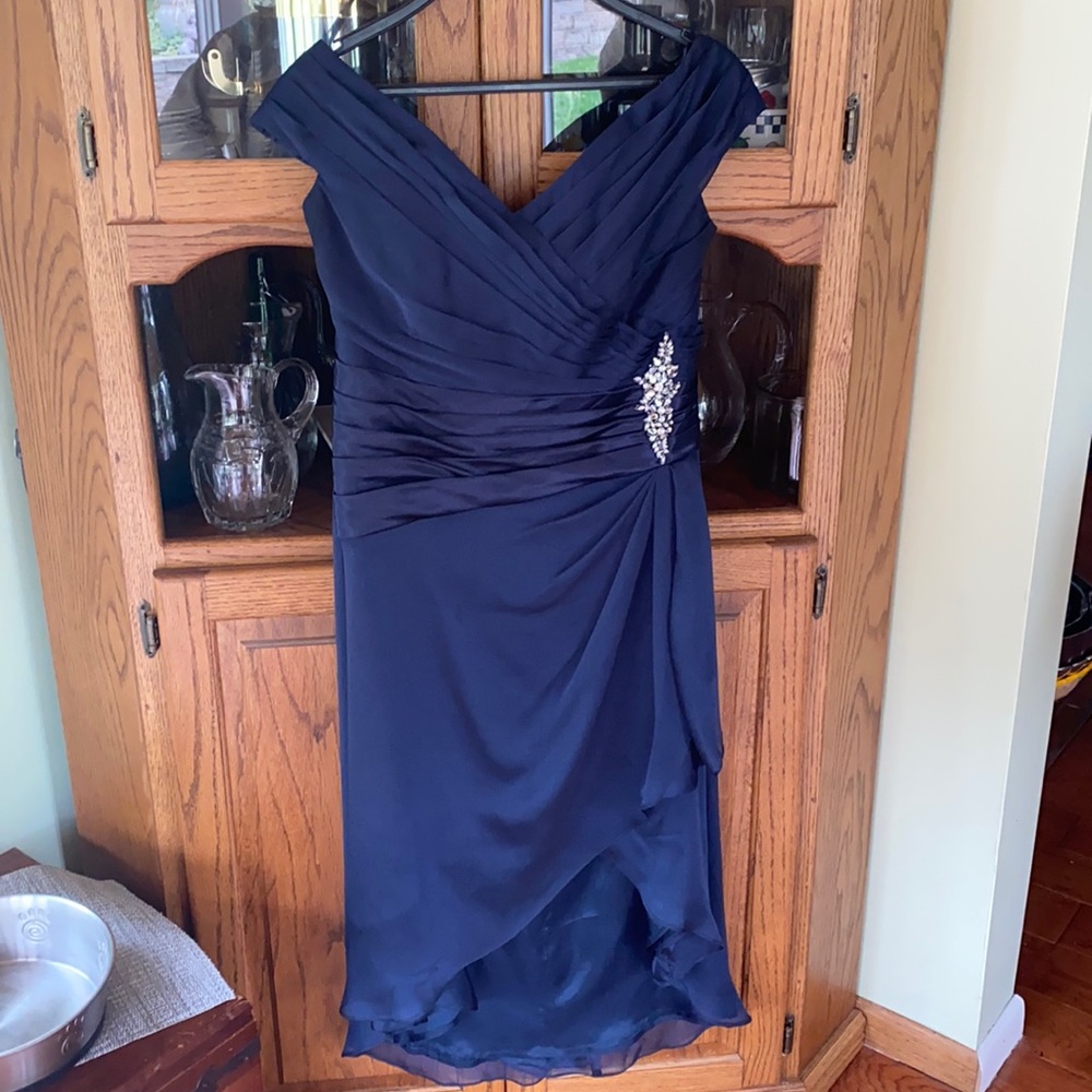 Mother of the bride dress. Size 10 Navy blue.